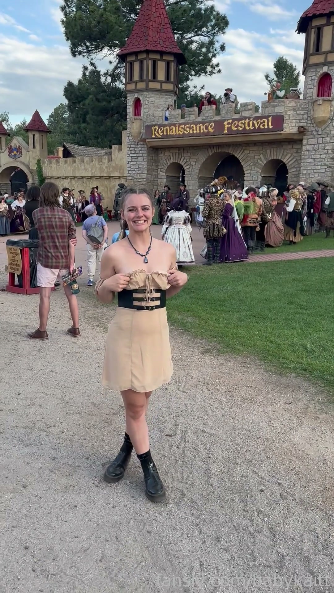 Naughty Fun At The Renaissance Fair 1/3