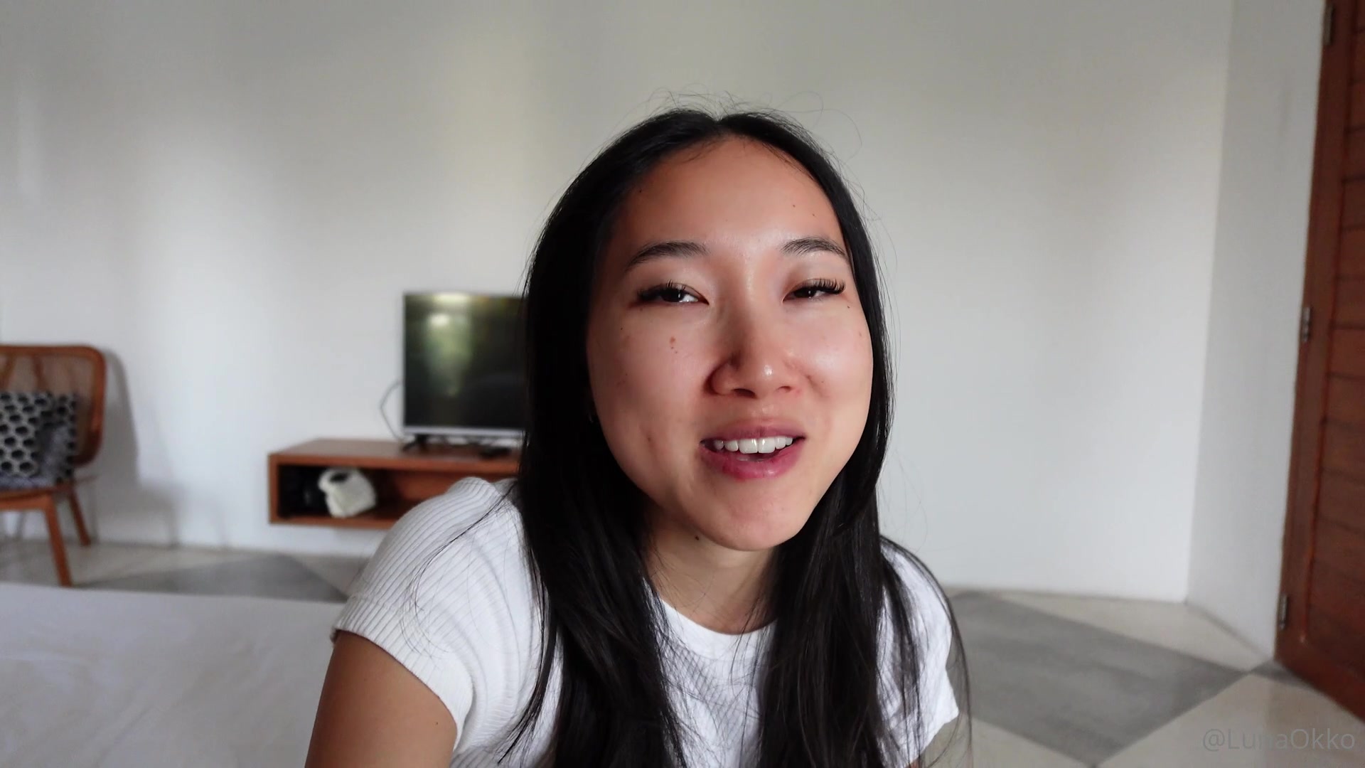 Perks Of Being Tall (English Vlog)