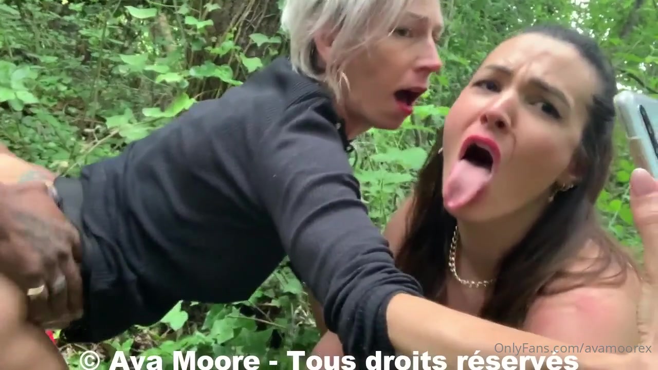 Baisee Par 2 Blacks A Grosses Queues Dans Un Sous Bois