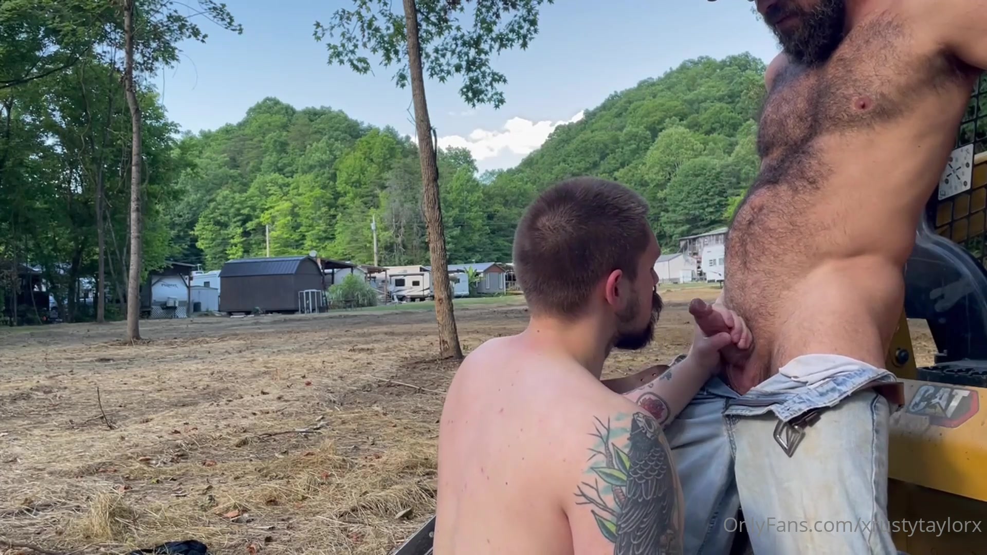 Swappin Some Head With My Buddy @Hardworkertn Until He Shoots His Load All Over My Face