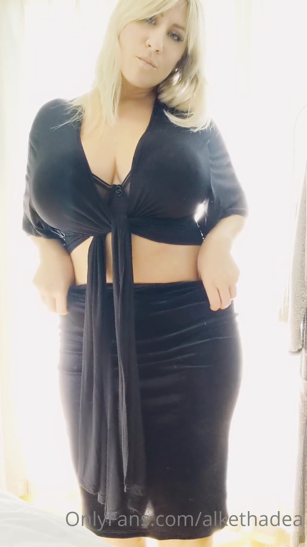 A Silly Sunshiney Striptease Big Wild Ft Rationale - 6'S T