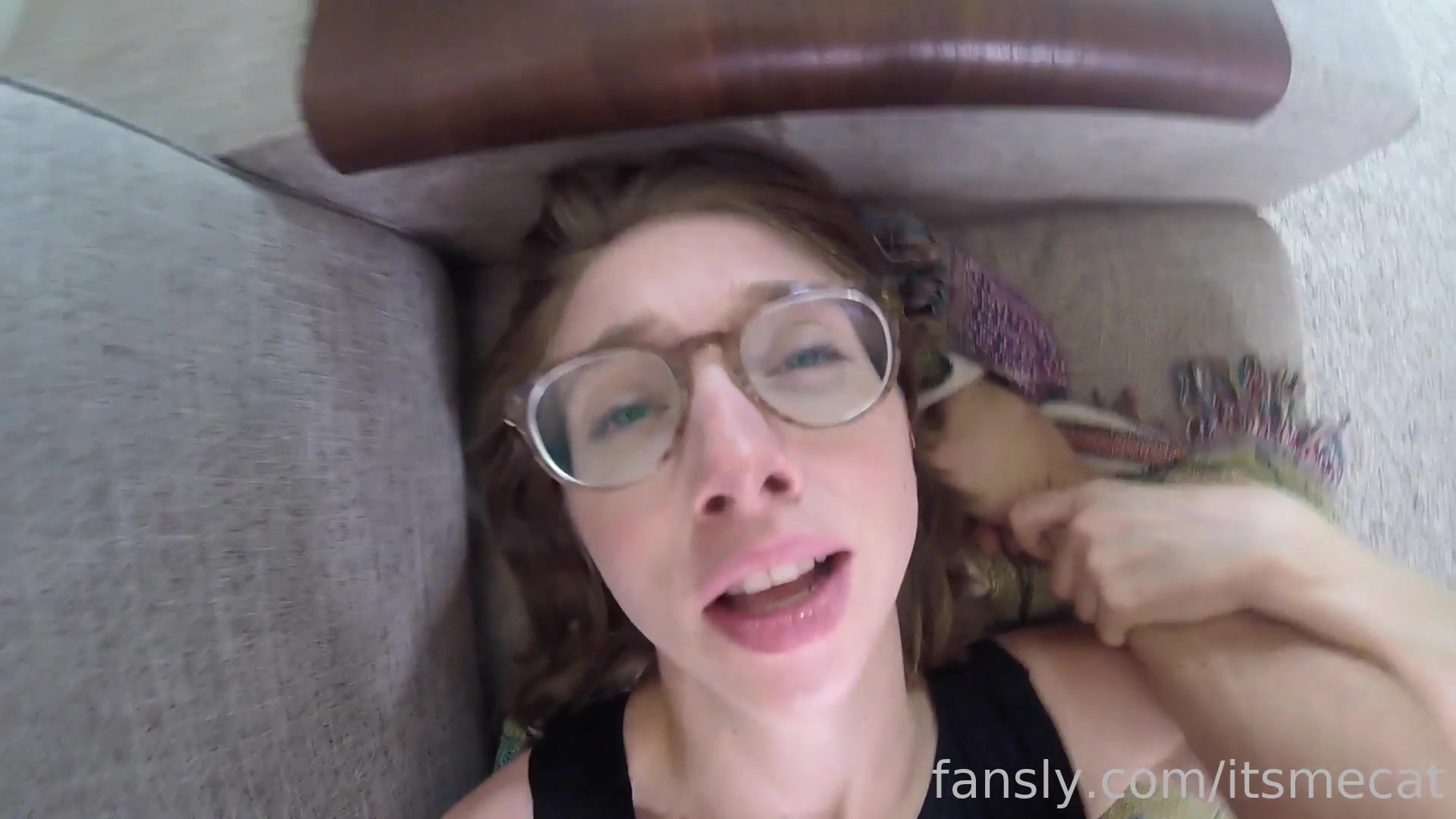 Which Is Better - Solo In Heels Vs. Fucked In Heels? 2/2