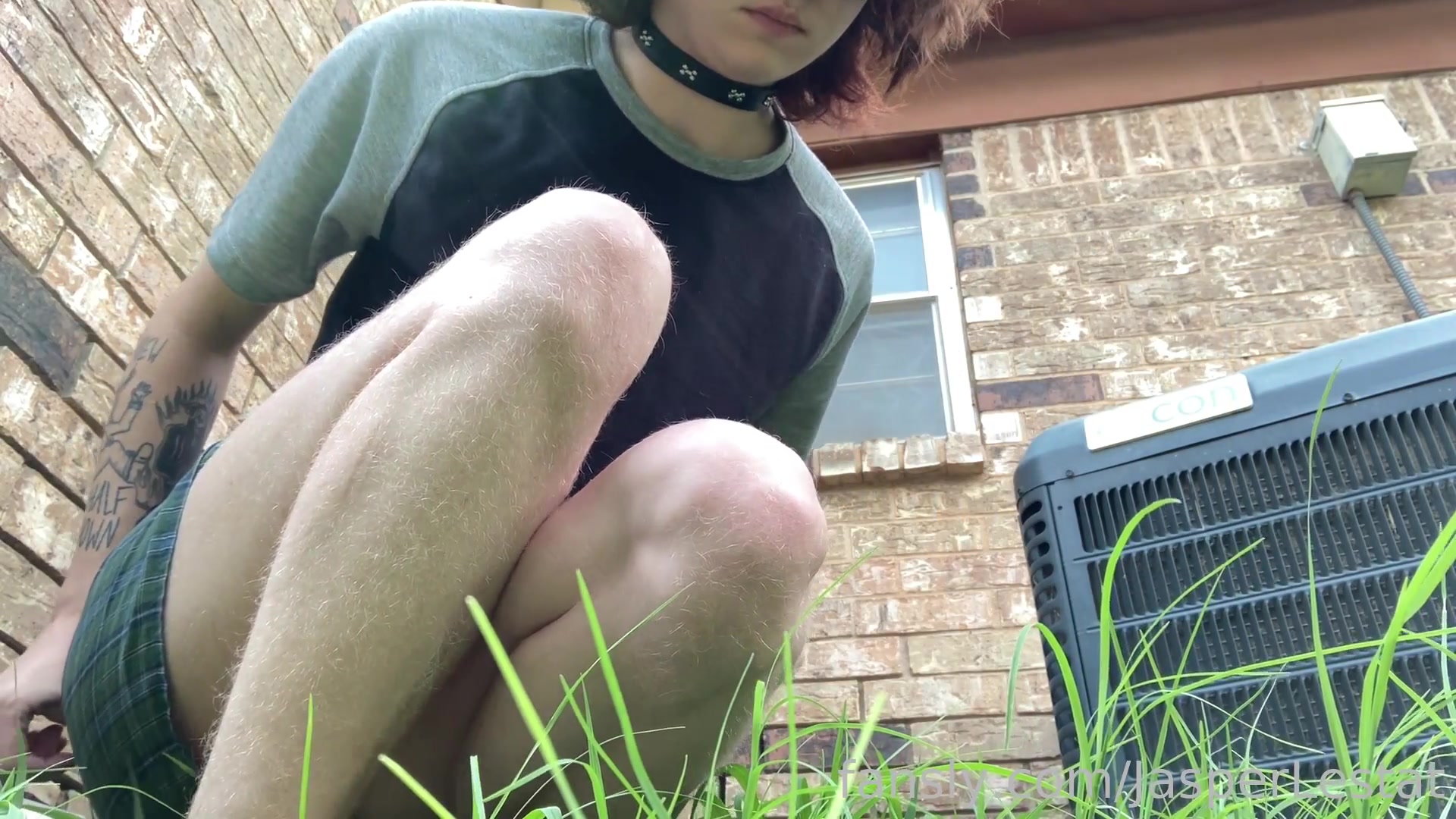 Puppy Pees Outside !