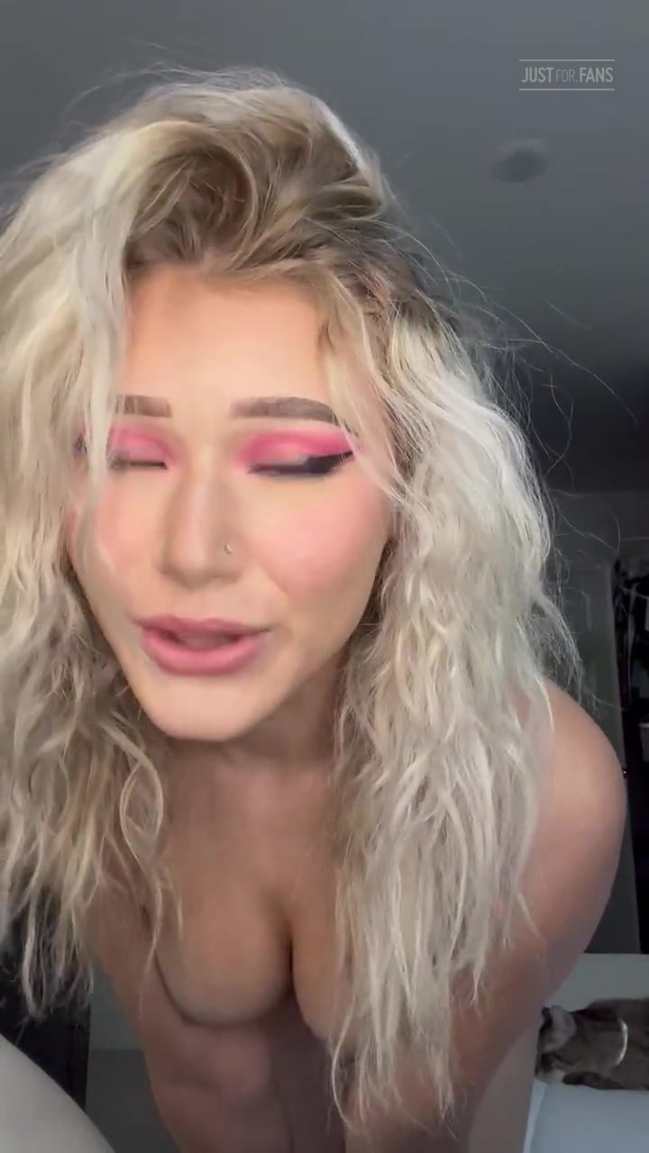 Wetting With My Pretty Pink Eyeshadow