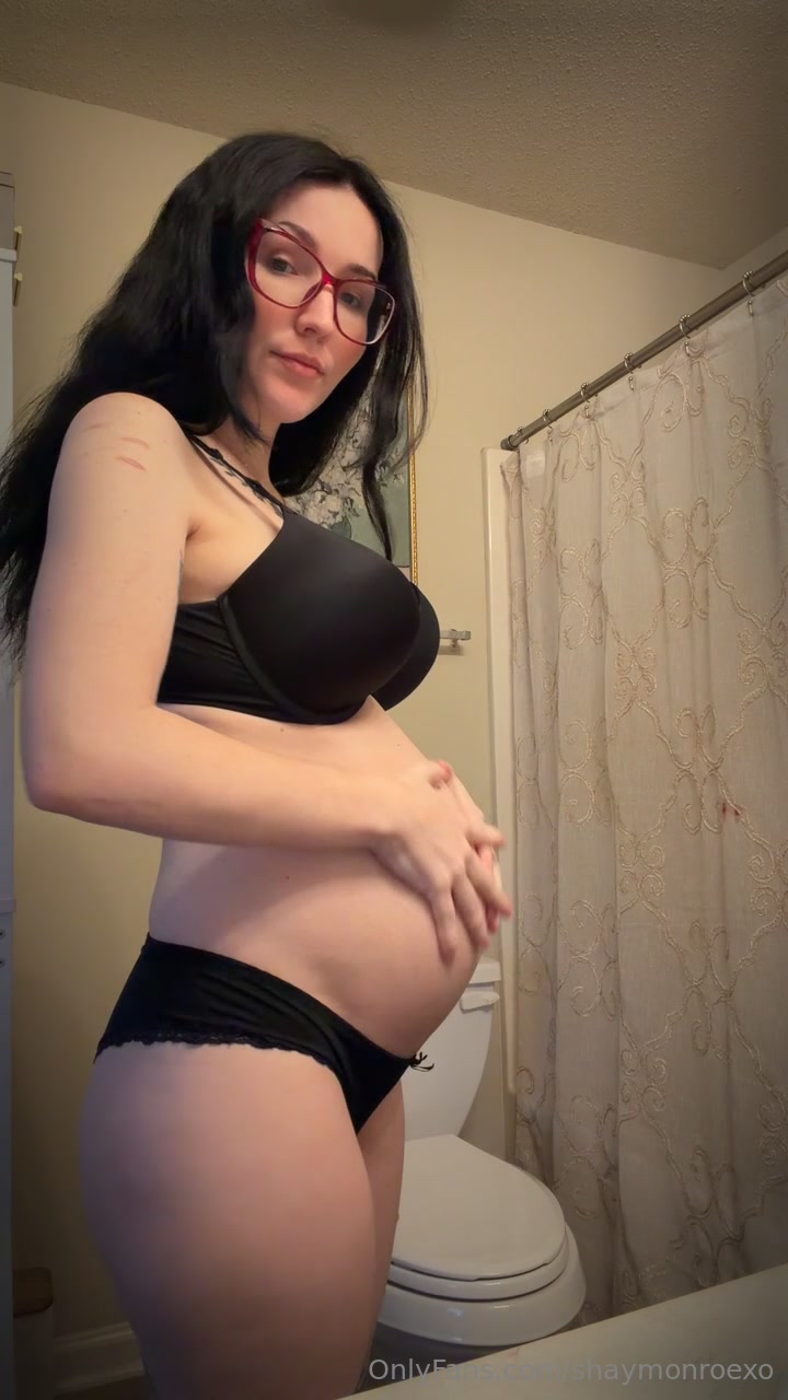 Some Belly Bump Love Content