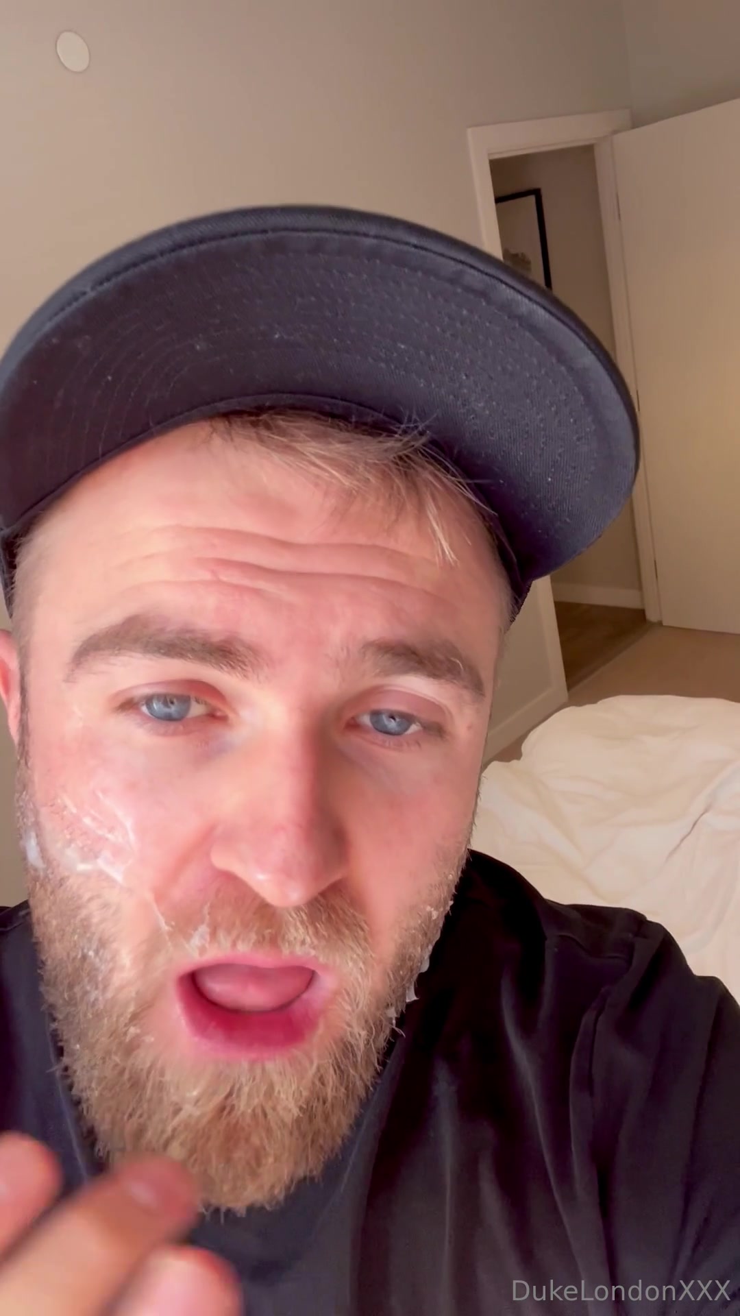 Eating A Hungover And Horny 32Yo Jocks Tasty Load