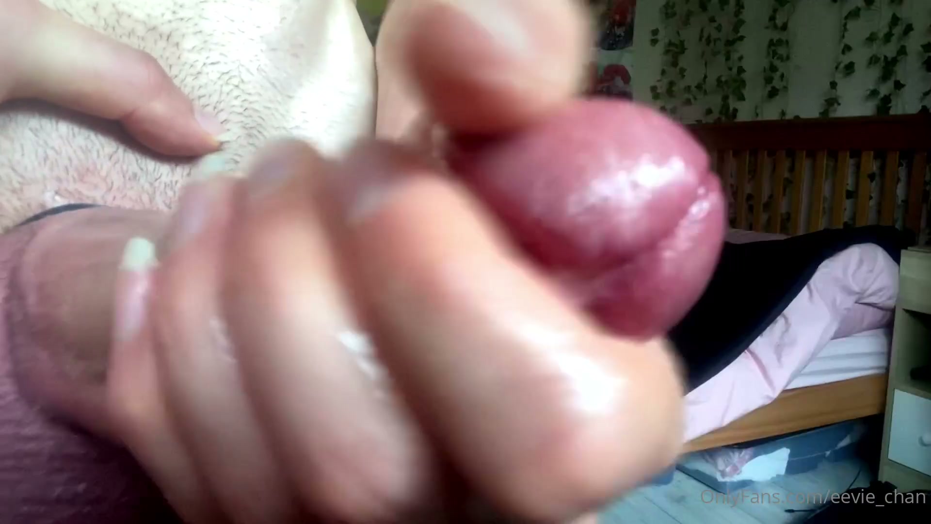 I Hadn't Cum In A Week And My Cock Was Aching To Be Played With.. So I Edged For Almost 10 Minutes And Loosened Up The New Fleshlight I Got Recently!!