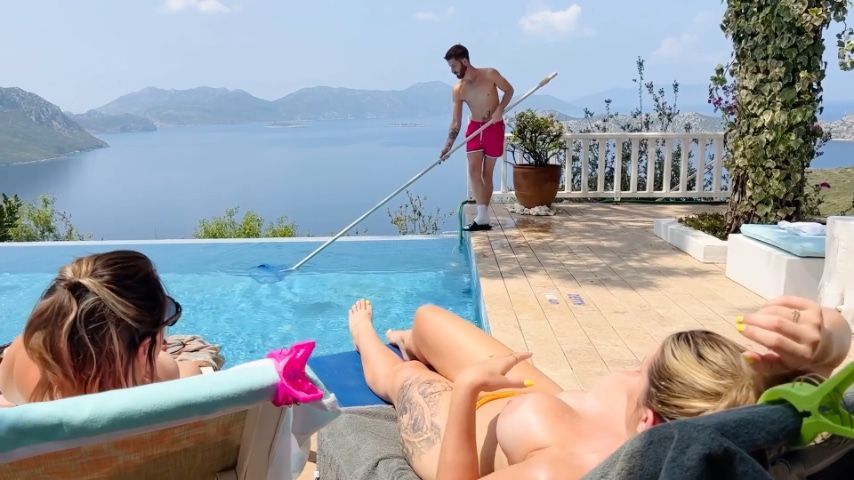 A Holiday With @Mooreerinxxx Is Always Going To Turn Naughty!